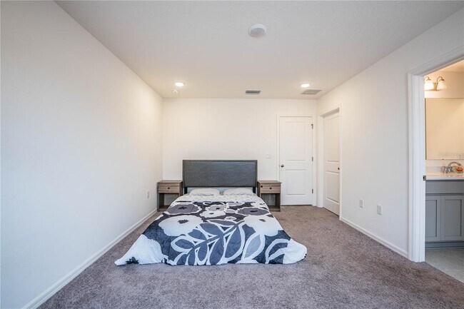 Building Photo - 3883 Academia Ave