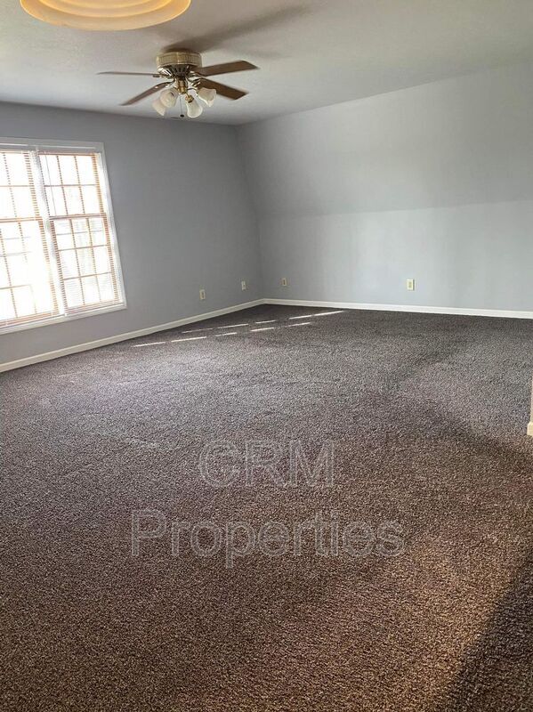 Building Photo - 522 Naphew Ln