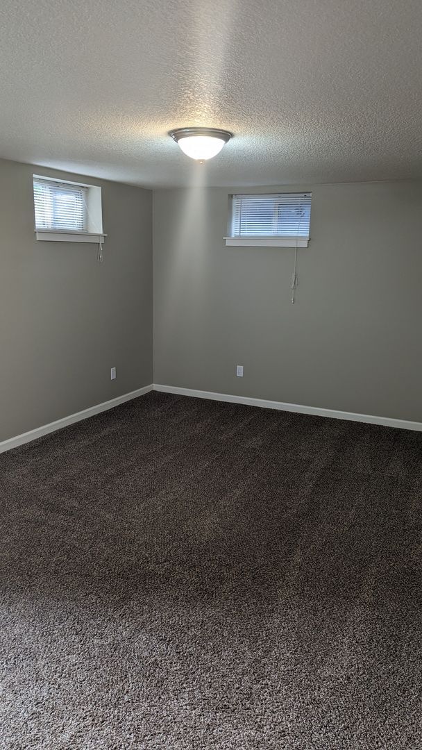 Building Photo - OR112