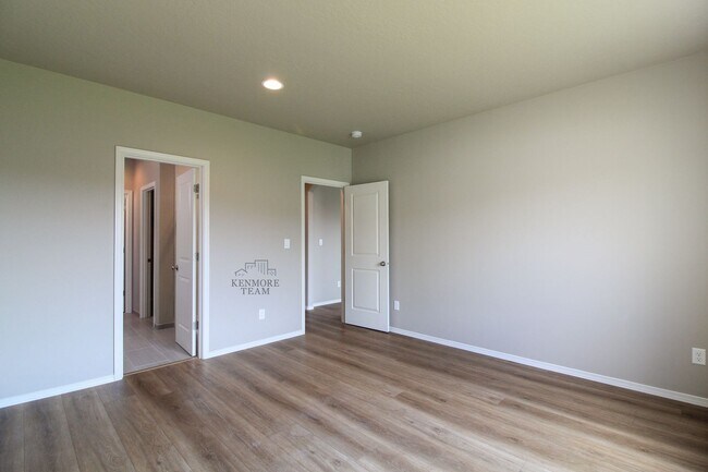 Building Photo - 545 Marysville Way