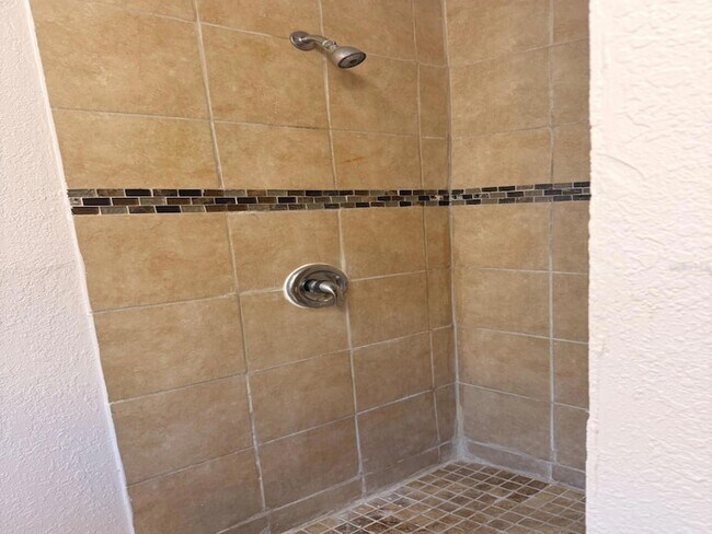 Building Photo - 1327 43rd St S