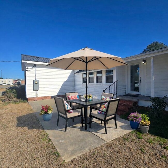 Building Photo - 7584 NC-43