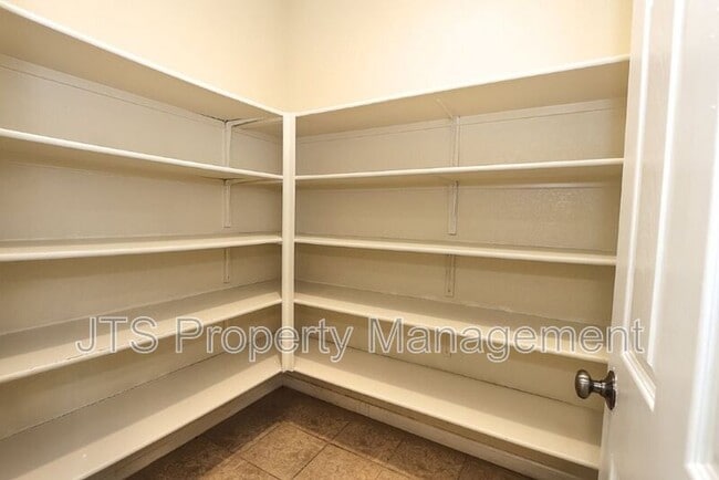 Building Photo - 5441 Mossy Stone Way