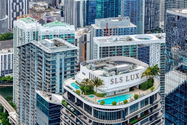 Building Photo - 801 S Miami Ave