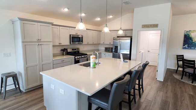 Building Photo - M2650 Quelly (VS-10/%)