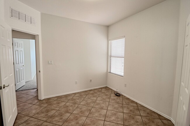 Building Photo - 14481 S Camino Tierra Luna