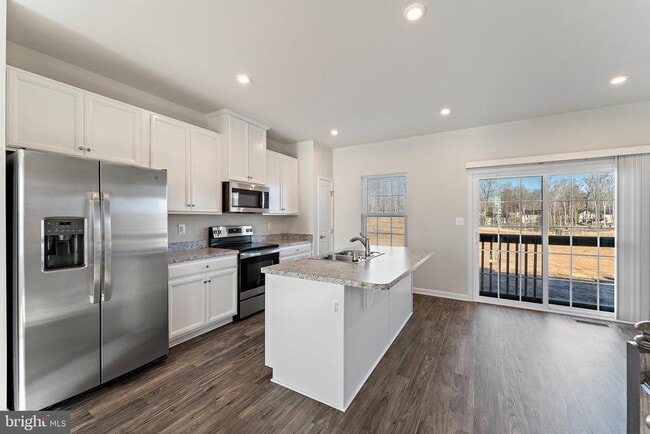 Building Photo - 36087 Fawn Ln