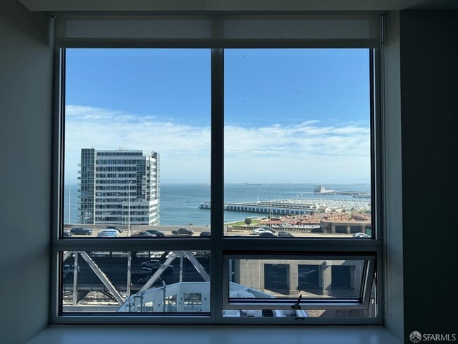 Building Photo - 400 Beale St