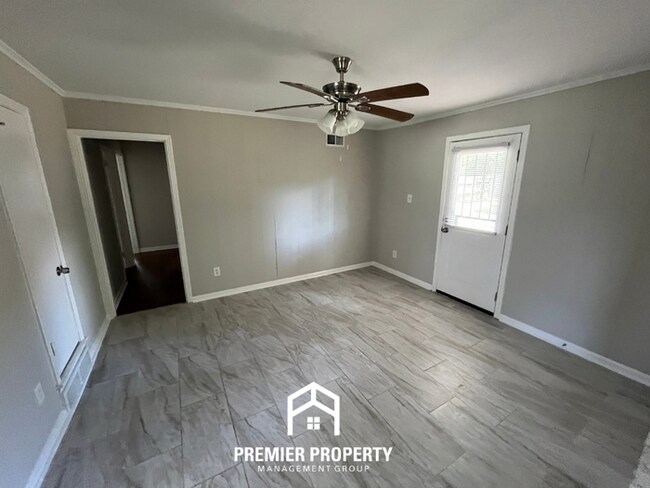 Building Photo - Charming 3BR/1.5BA Whitehaven Home | Low-Maintenance Tile Floors & Huge Fenced Yard