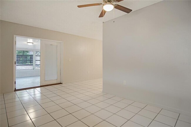 Building Photo - 1438 Lake Bonny Dr W