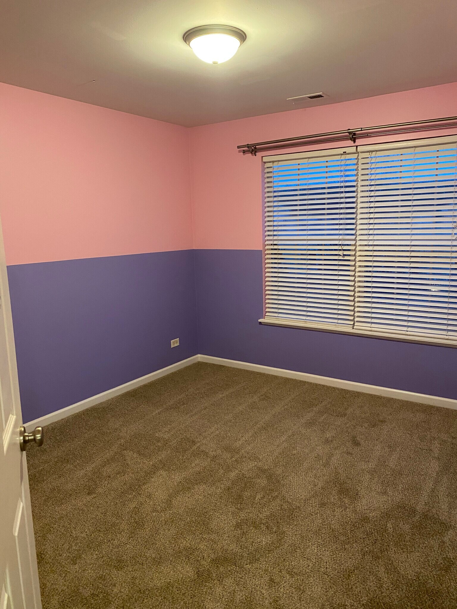 Guest Room - 4173 Milford Ln