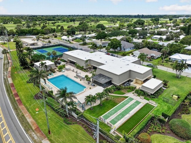 Building Photo - 1800 SE St Lucie Blvd