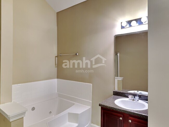 Building Photo - 191 Southwind Ln