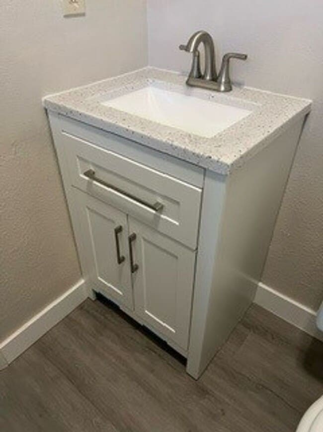 Building Photo - Beamer Duplex