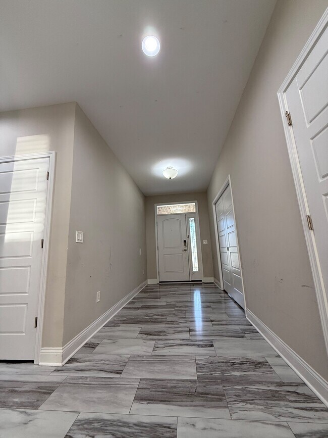 Building Photo - 6346 Walker Ct
