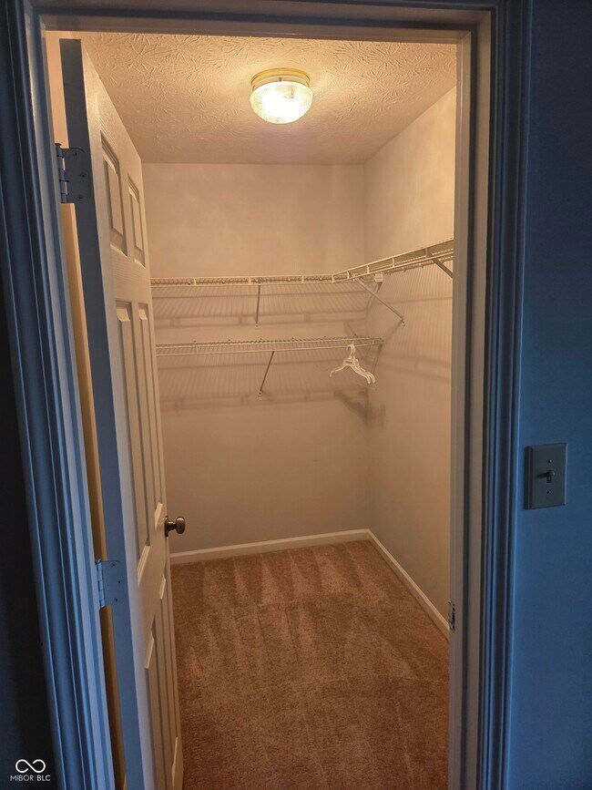 Building Photo - 1012 Grovewood Dr