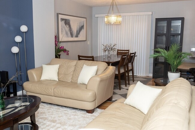 Building Photo - 129 Quinapoxet St