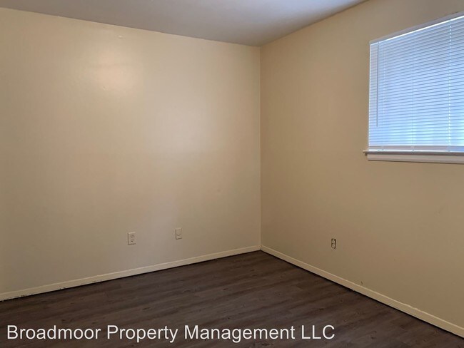 Building Photo - 1261 Peabody Ave