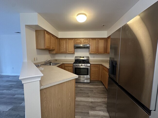 Building Photo - 3 bedrooms, 1 bathroom