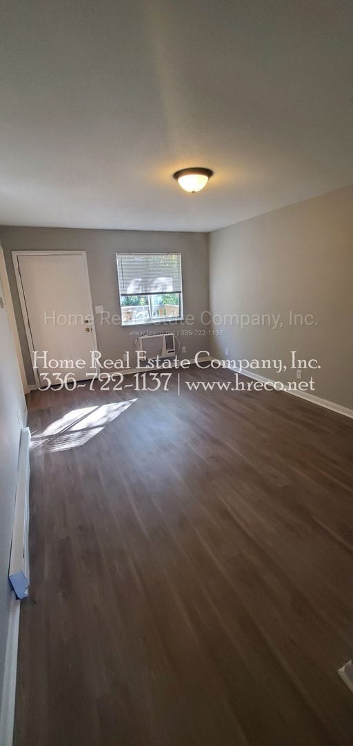 Building Photo - 829 W. Seventh Street Apt #7