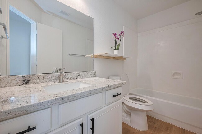 Building Photo - 10918 Linden Gate Dr