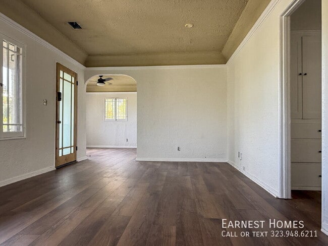 Building Photo - 1401 Dartmouth Dr