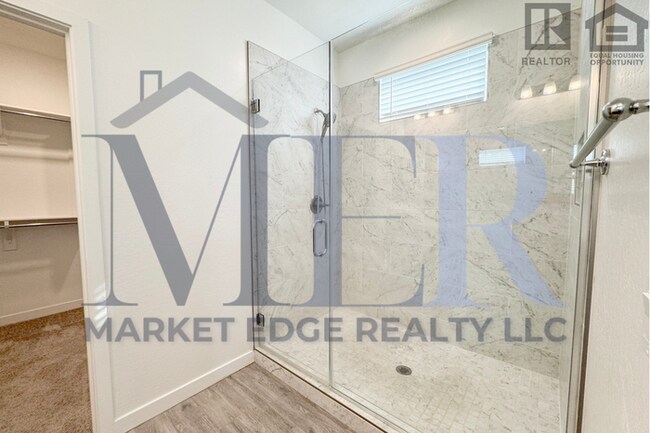 Building Photo - 2Bed/2Bath Gated Turnkey Home in Wickenbur...