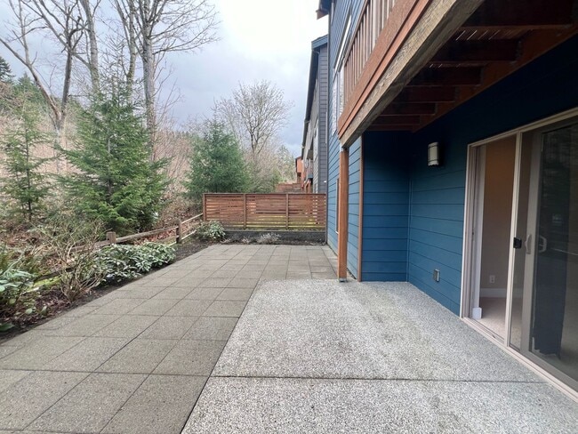 Building Photo - Newcastle Home