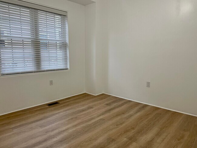 Bedroom - 13 Water St