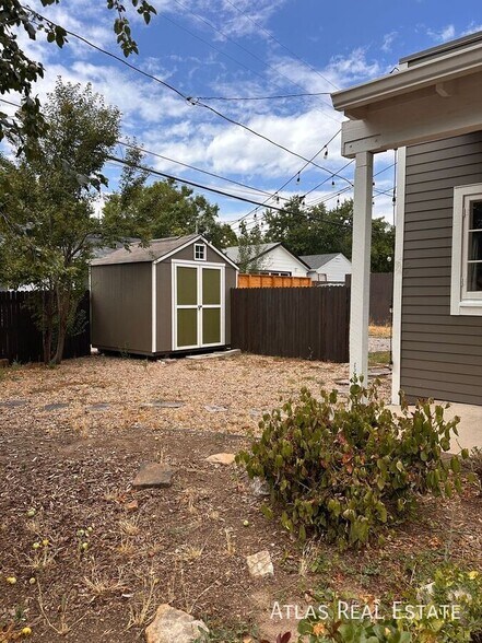 Building Photo - 2395 S Corona St