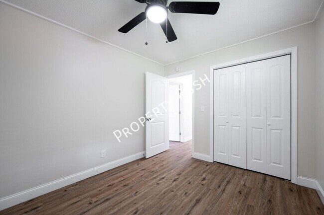 Building Photo - 7713 Nautical Way
