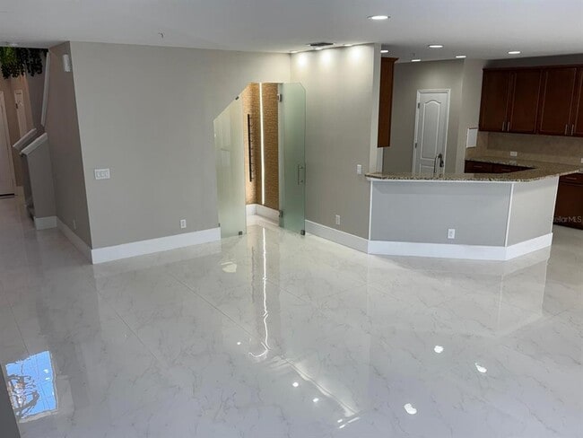 Building Photo - 2091 Bent Grass Ave