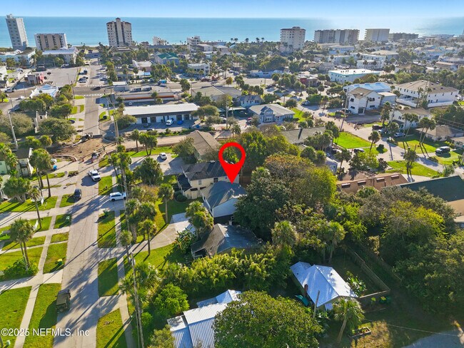 Building Photo - 420 3rd St S