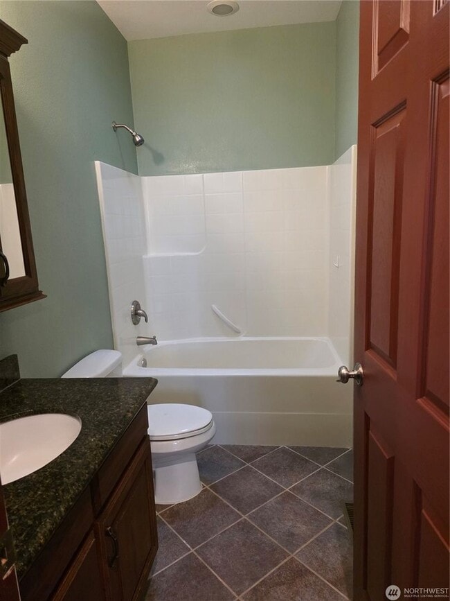 Building Photo - 3 Bed 2 Bath one story home