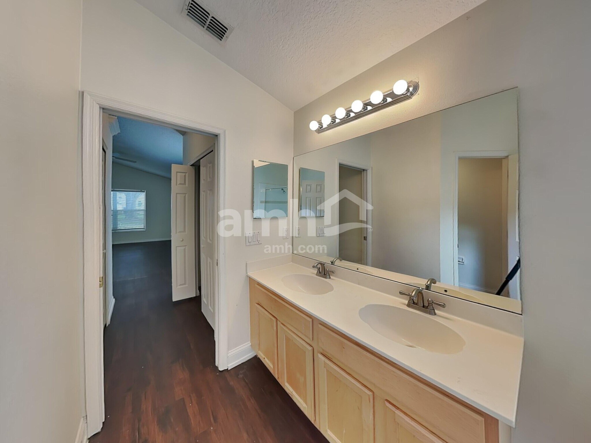 Building Photo - 882 Grand Hughey Ct