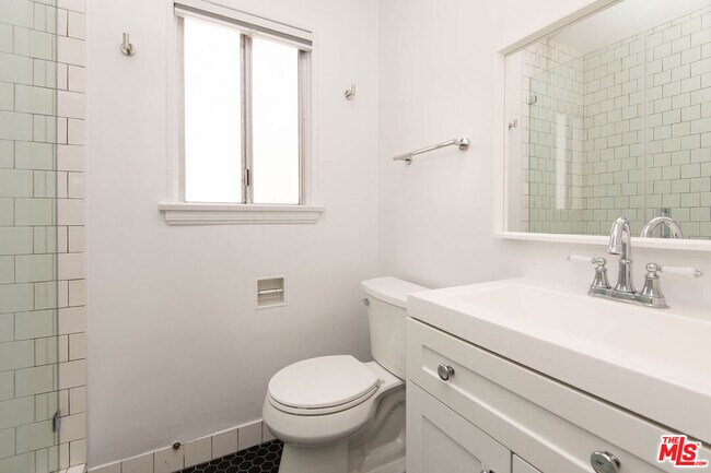 Building Photo - 9015 Rangely Ave