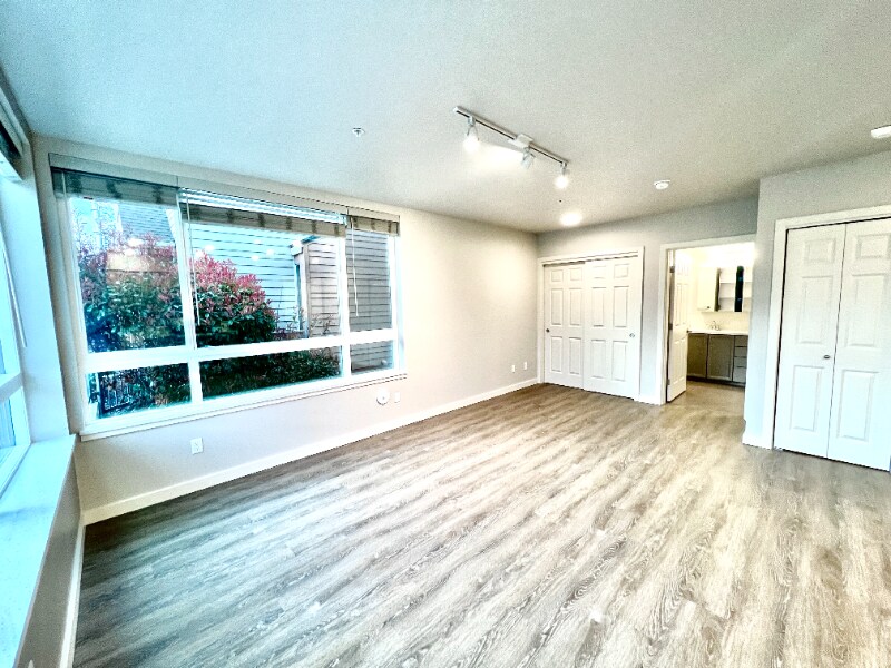 Building Photo - 2330 Yakima Ct