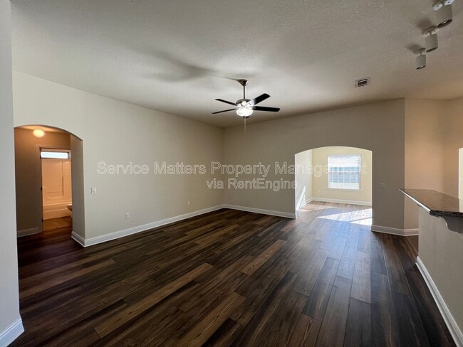 Building Photo - 7037 Season Dr