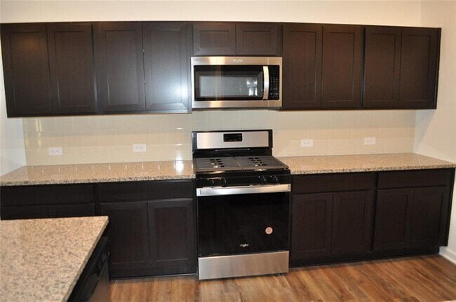 Building Photo - 5745 Thornton Dr