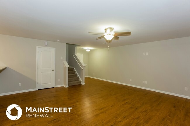 Building Photo - 1047 Manston Pl SW