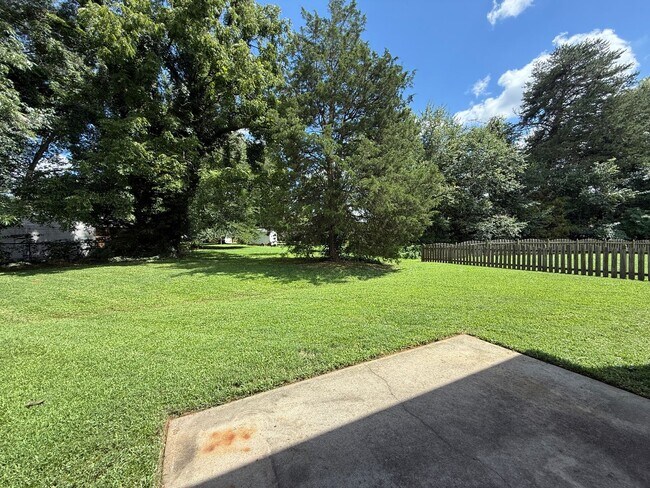 Building Photo - 5813 Huckleberry Ct
