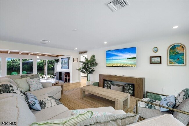 Building Photo - 969 Fish Crow Rd