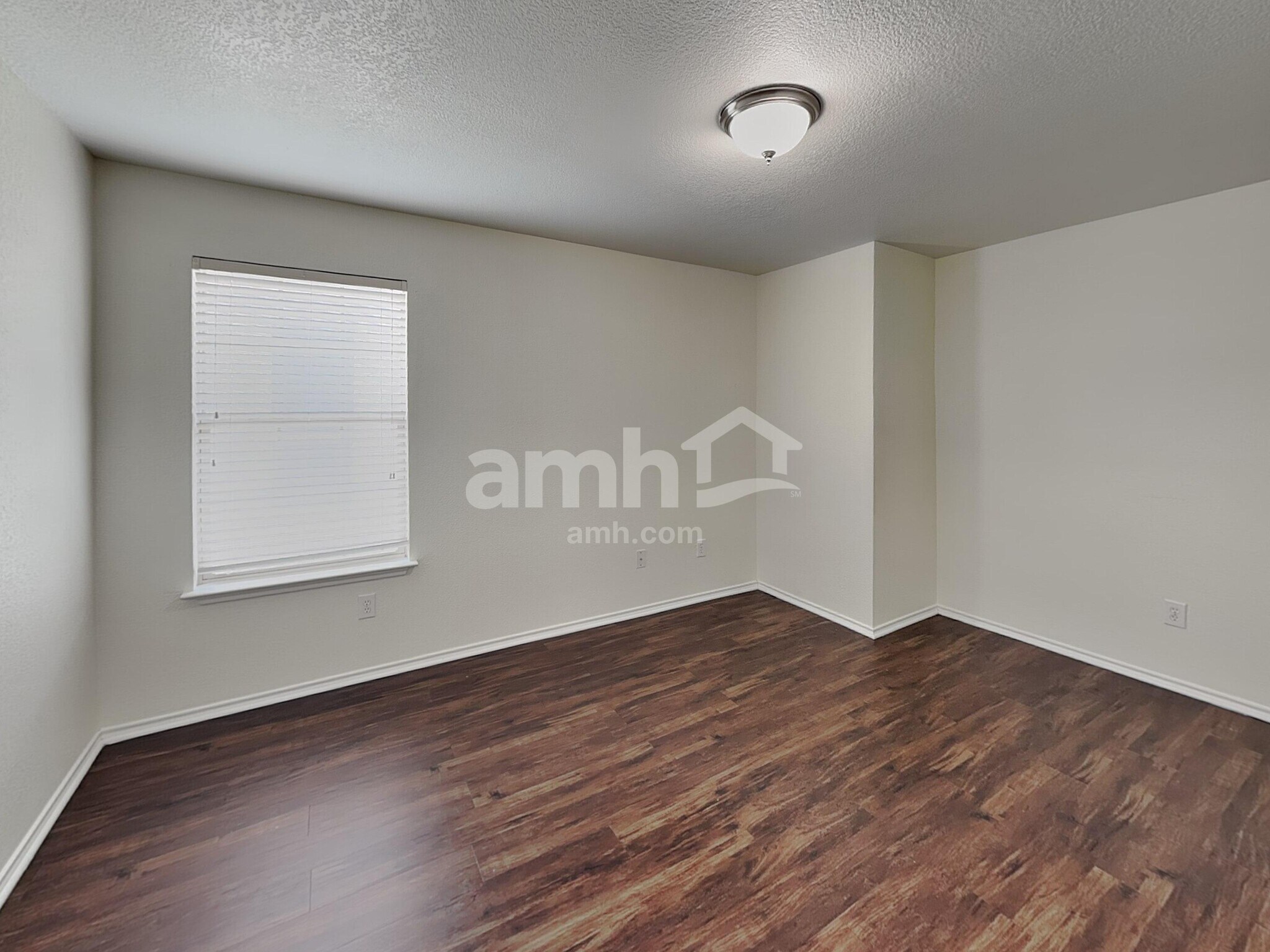 Building Photo - 14117 Cochise Dr
