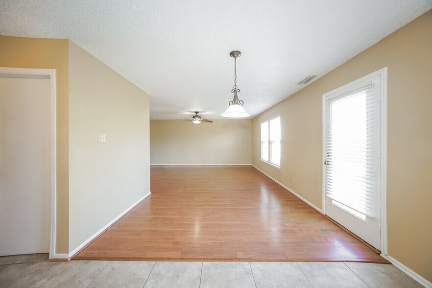 Building Photo - 13227 N Etna Green Dr