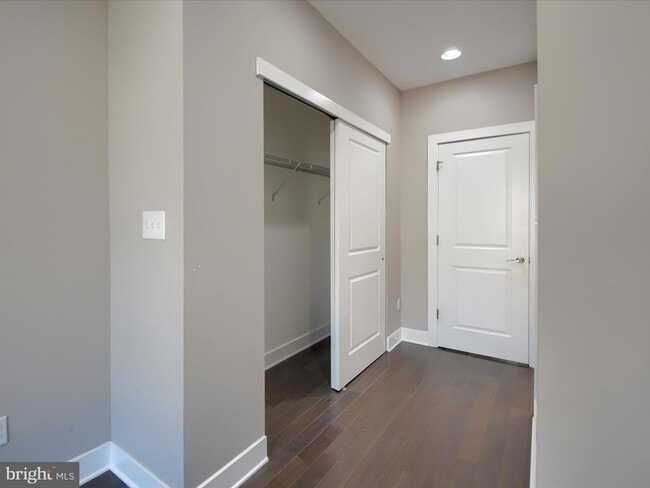 Building Photo - 3822 Manayunk Ave