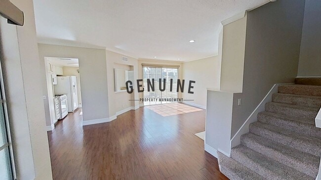 Building Photo - Dual Master Two Bedroom Townhouse in Gated...