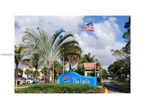 Building Photo - 13823 SW 90th Ave