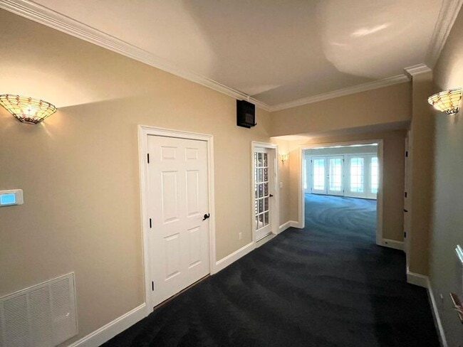 Building Photo - 1205 Enderbury Dr