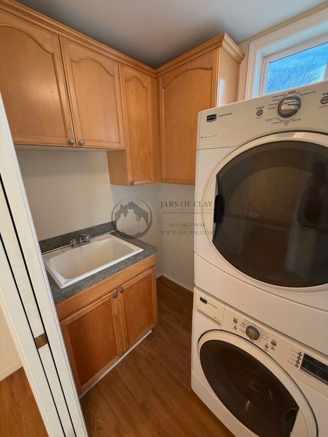 Building Photo - Great Location in Canby-Ready to Rent