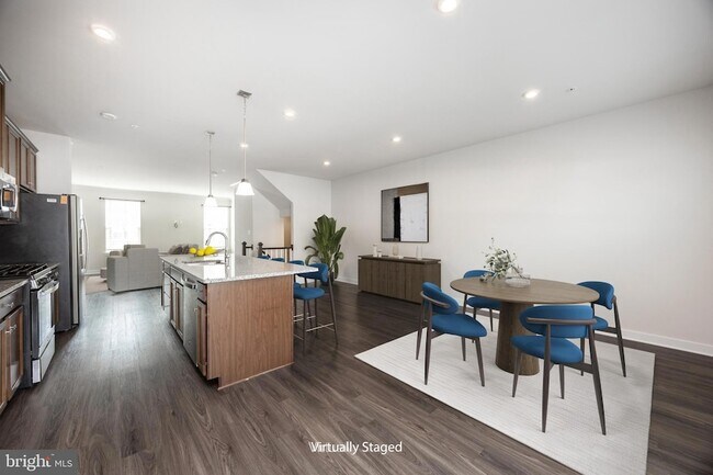 Building Photo - 430 Paperbark Sq